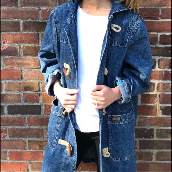 Meet your Posher, Sarina with amazing style! - Picture 2 of 8